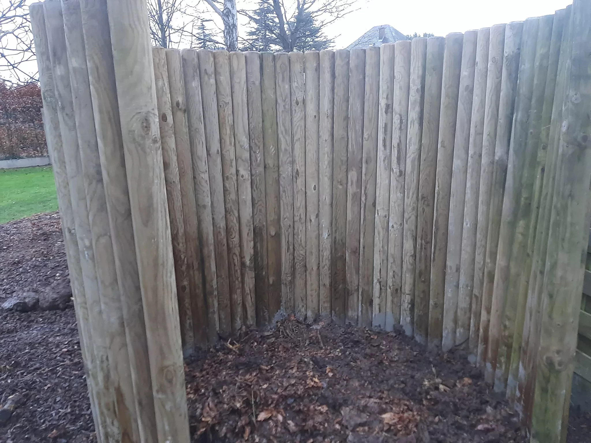 Een nette tuin, ook met een composthoop erbij