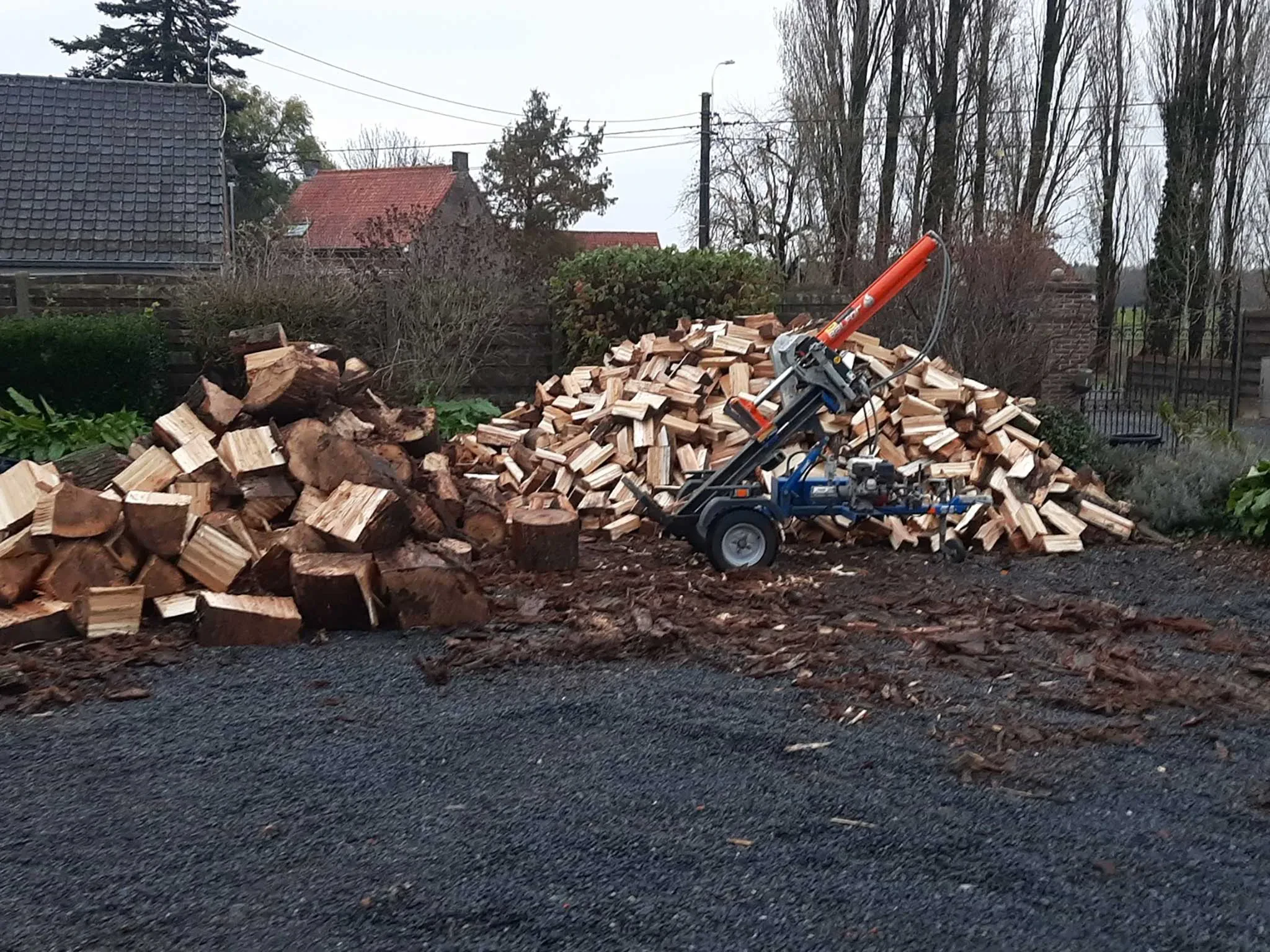 despeghel-brandhout